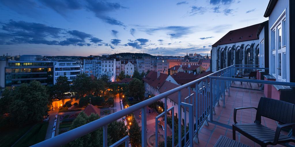 Ea Hotel Julis Прага Экстерьер фото